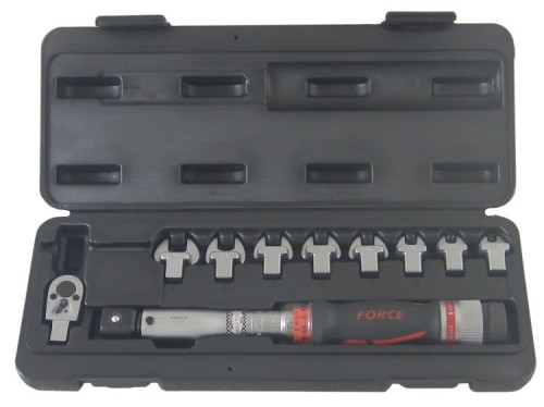 Klucz dynamometryczny  6-30Nm z wymiennymi końcówkami Force